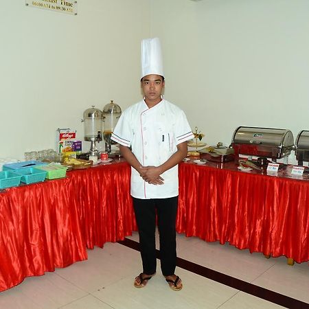 Hotel Myitkyinā Екстериор снимка