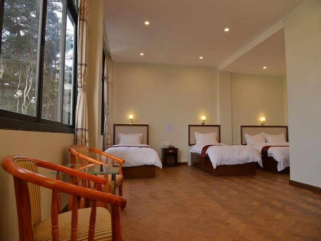 Hotel Myitkyinā Стая снимка
