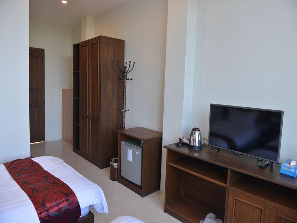 Hotel Myitkyinā Екстериор снимка