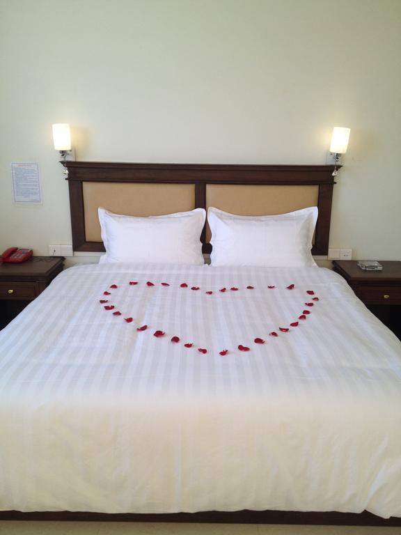 Hotel Myitkyinā Стая снимка