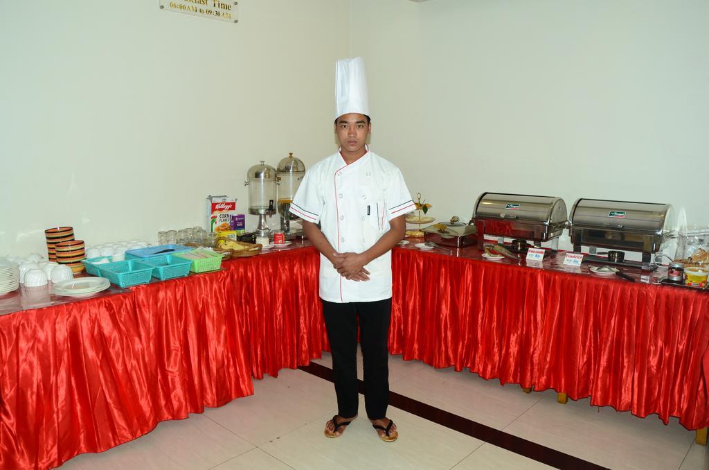Hotel Myitkyinā Екстериор снимка