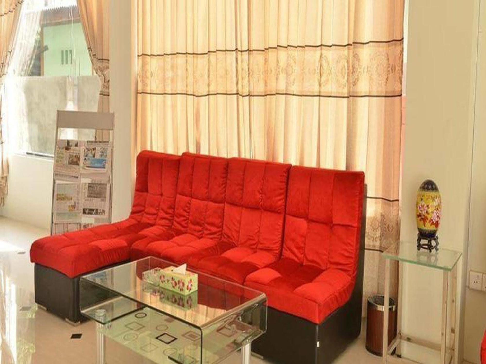 Hotel Myitkyinā Екстериор снимка